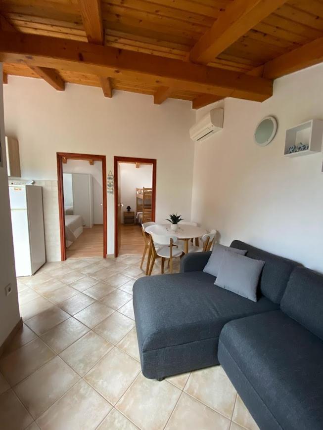 I&i Apartma Peroj