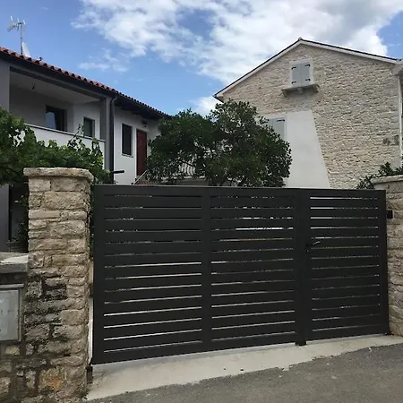 Apartman I&I Peroj Exterior foto